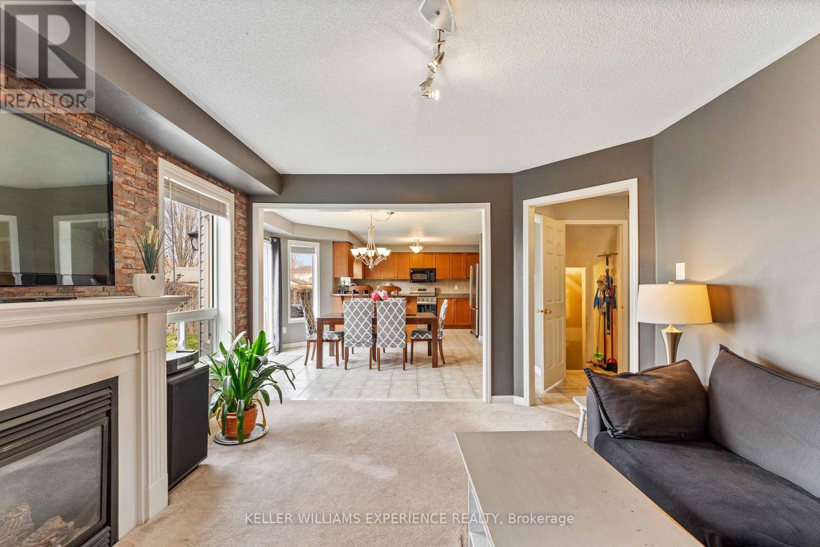 39 Stonemount Crescent, Essa, Ontario  L3W 0C5 - Photo 15 - N13048552