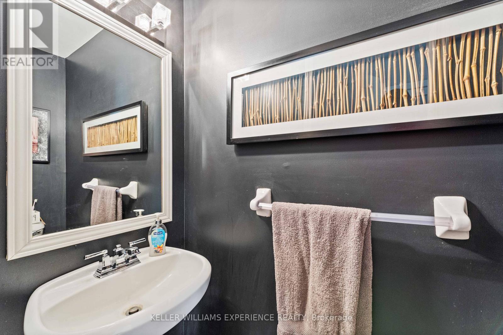 39 Stonemount Crescent, Essa, Ontario  L3W 0C5 - Photo 17 - N13048552