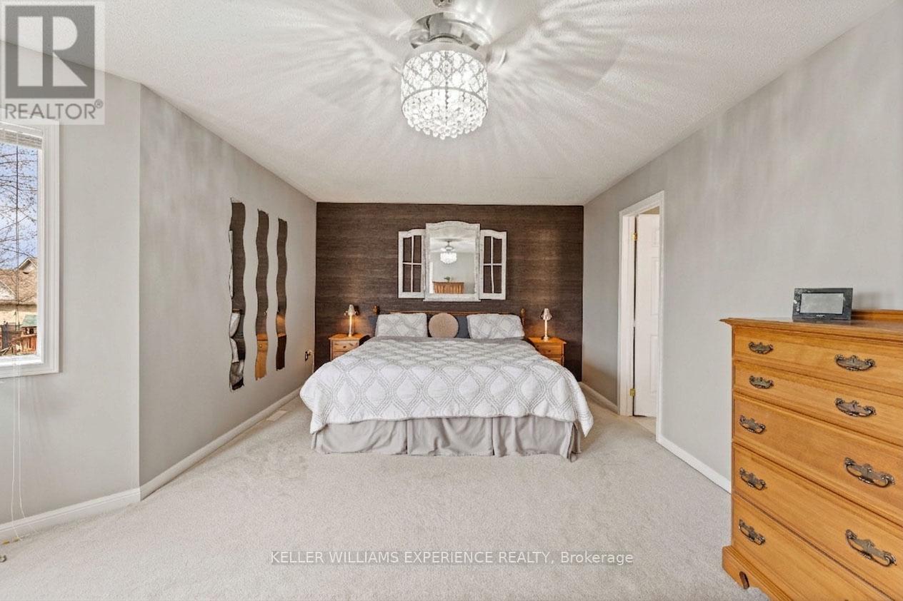 39 Stonemount Crescent, Essa, Ontario  L3W 0C5 - Photo 19 - N13048552