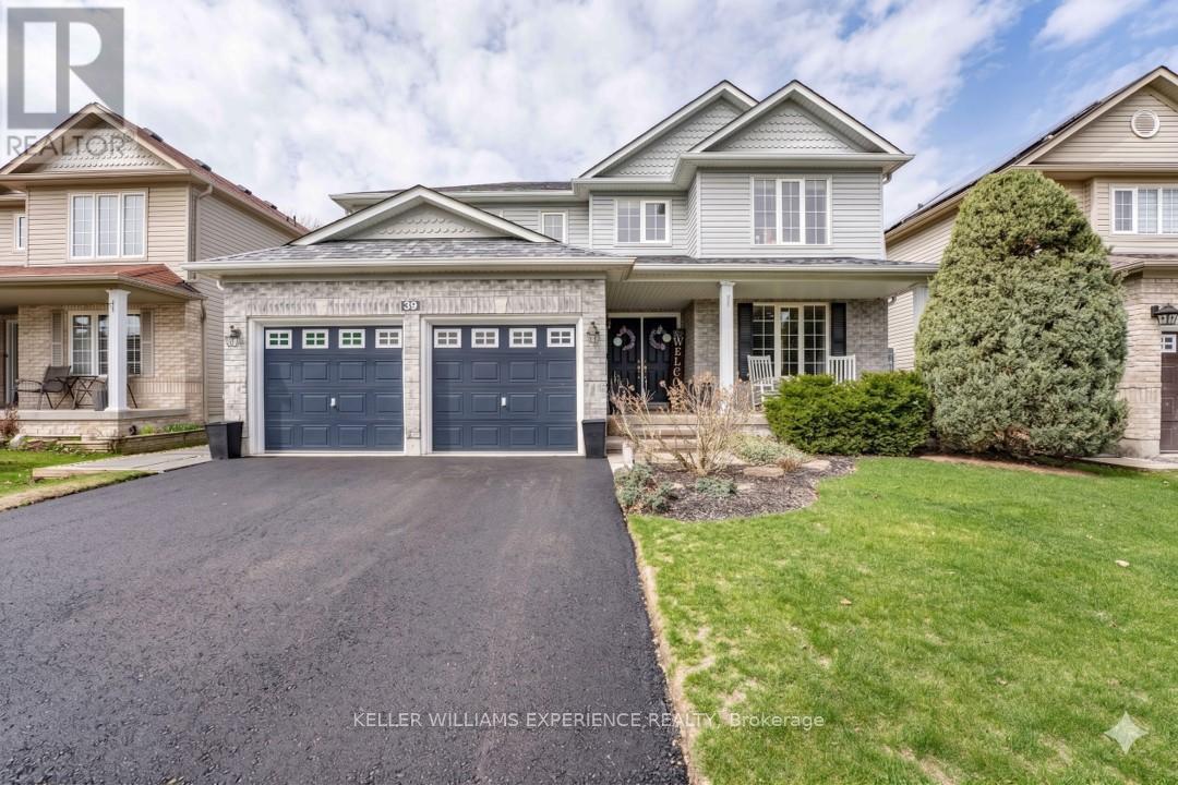 39 Stonemount Crescent, Essa, Ontario  L3W 0C5 - Photo 4 - N13048552