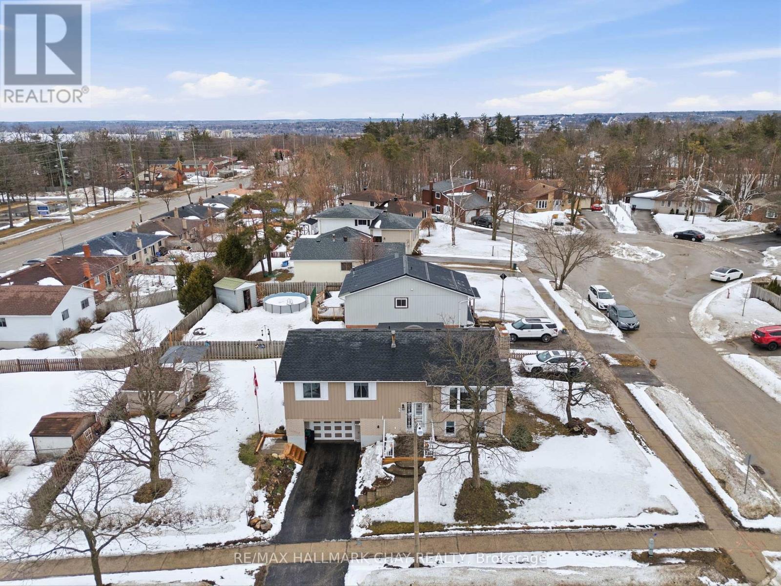 5 Austen Lane, Barrie, Ontario  L4N 4V5 - Photo 32 - S13048392