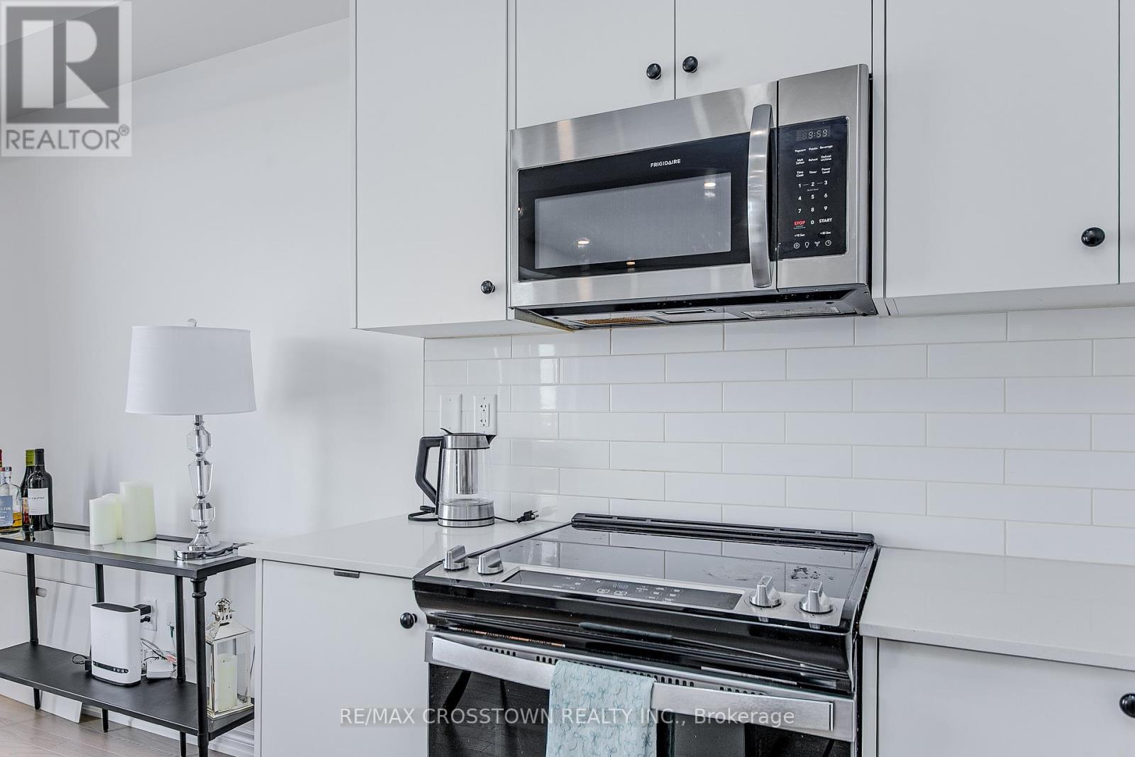 10 Greer Street, Barrie, Ontario  L4N 8M4 - Photo 10 - S13048436