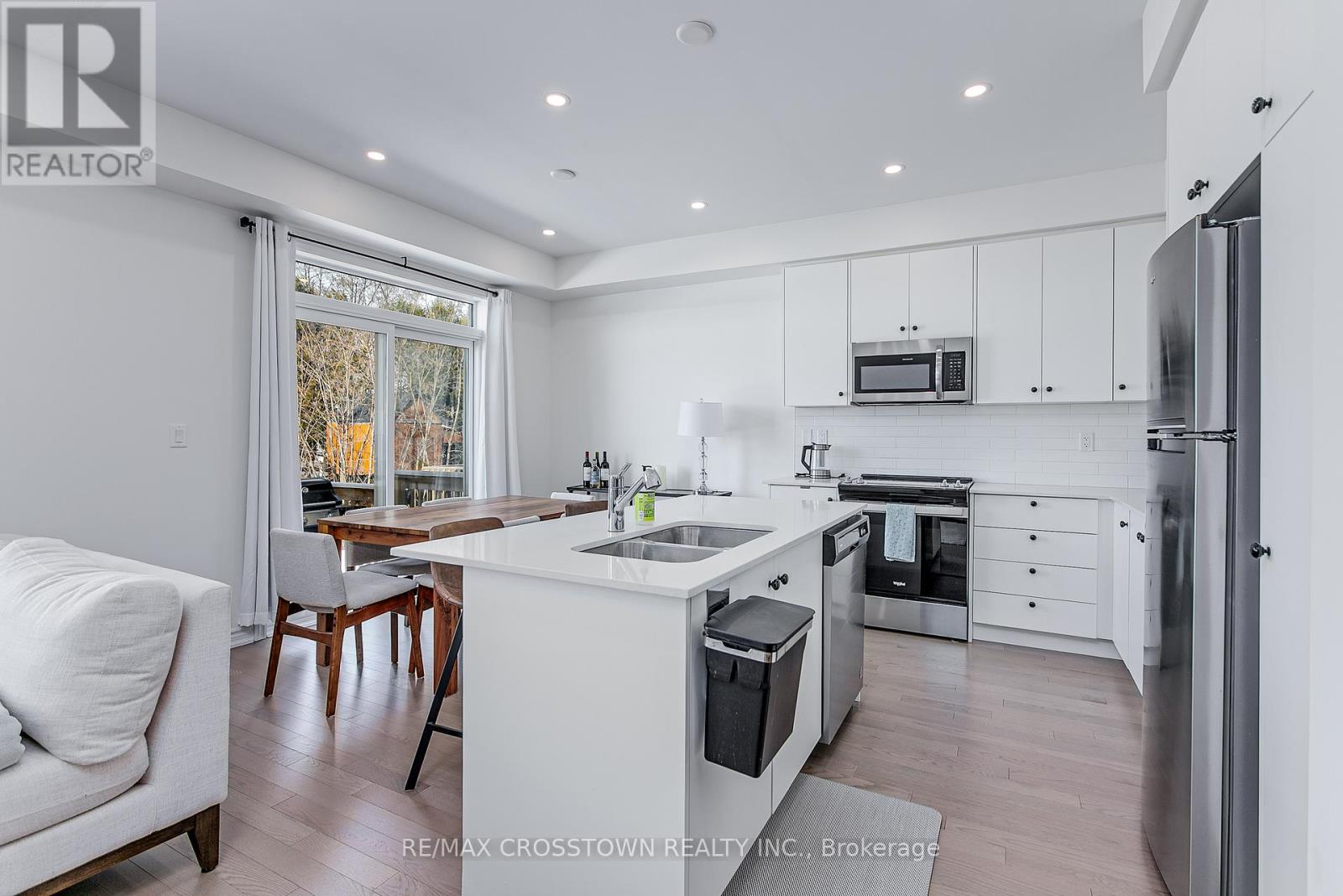 10 Greer Street, Barrie, Ontario  L4N 8M4 - Photo 11 - S13048436