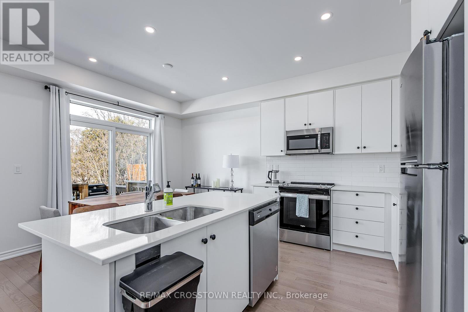 10 Greer Street, Barrie, Ontario  L4N 8M4 - Photo 14 - S13048436