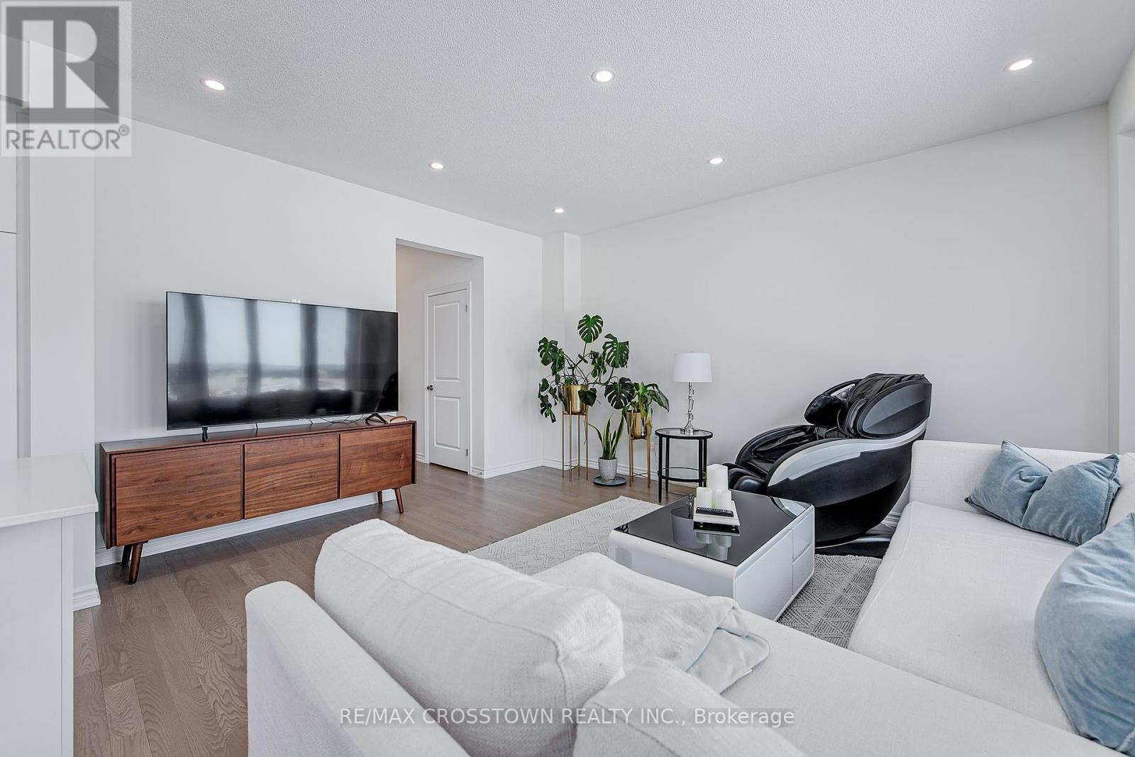 10 Greer Street, Barrie, Ontario  L4N 8M4 - Photo 6 - S13048436