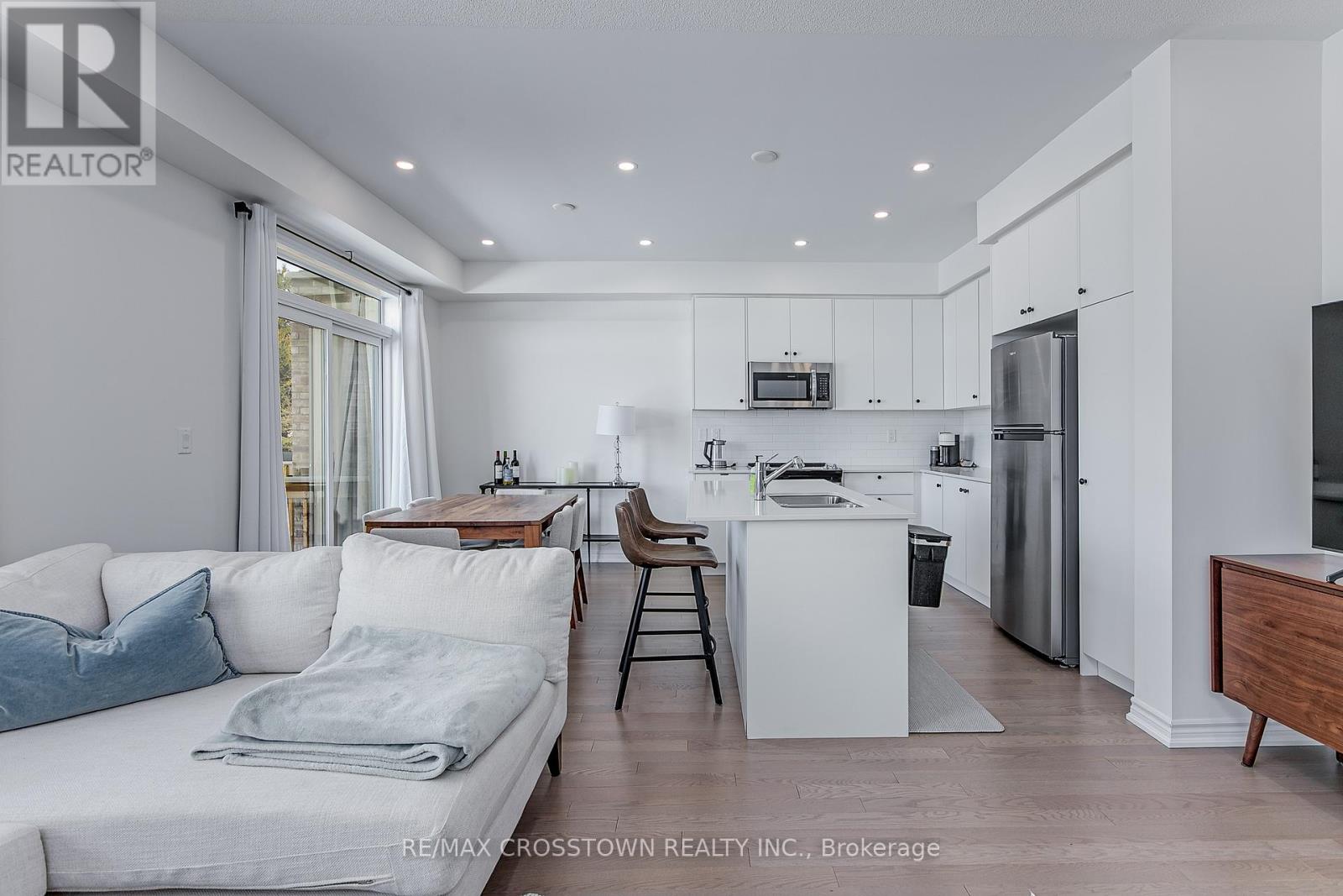 10 Greer Street, Barrie, Ontario  L4N 8M4 - Photo 8 - S13048436