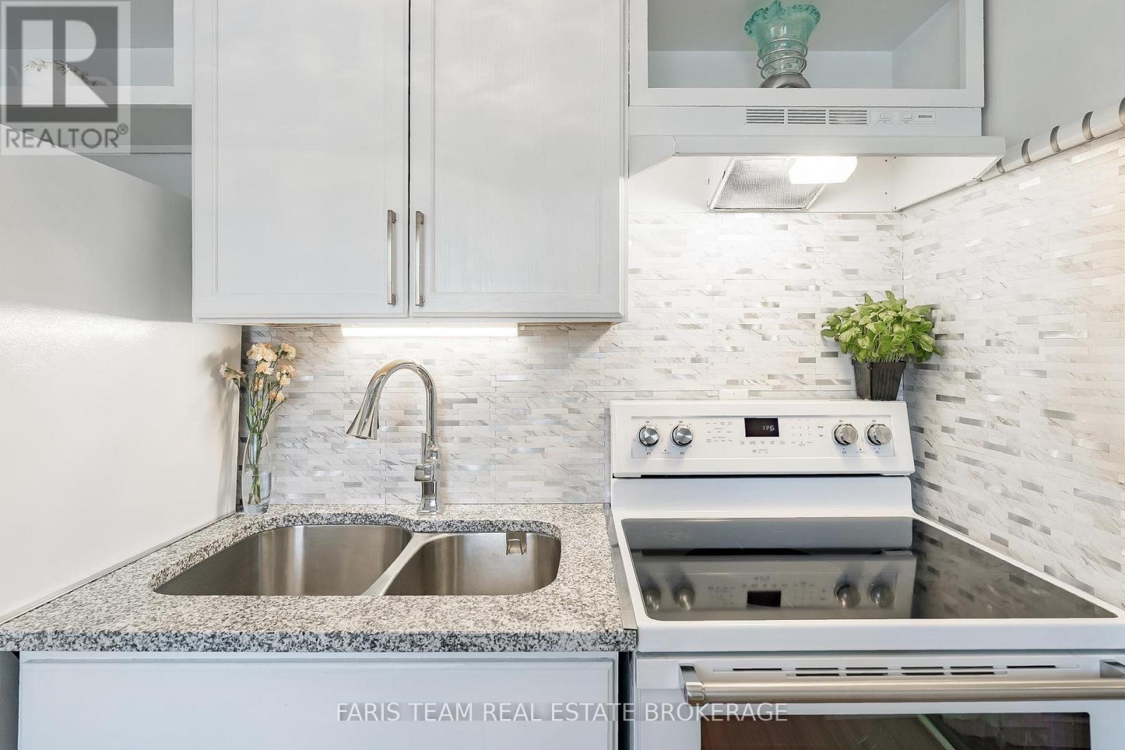 83 King Road, Tay, Ontario  L0K 2C0 - Photo 23 - S13048606