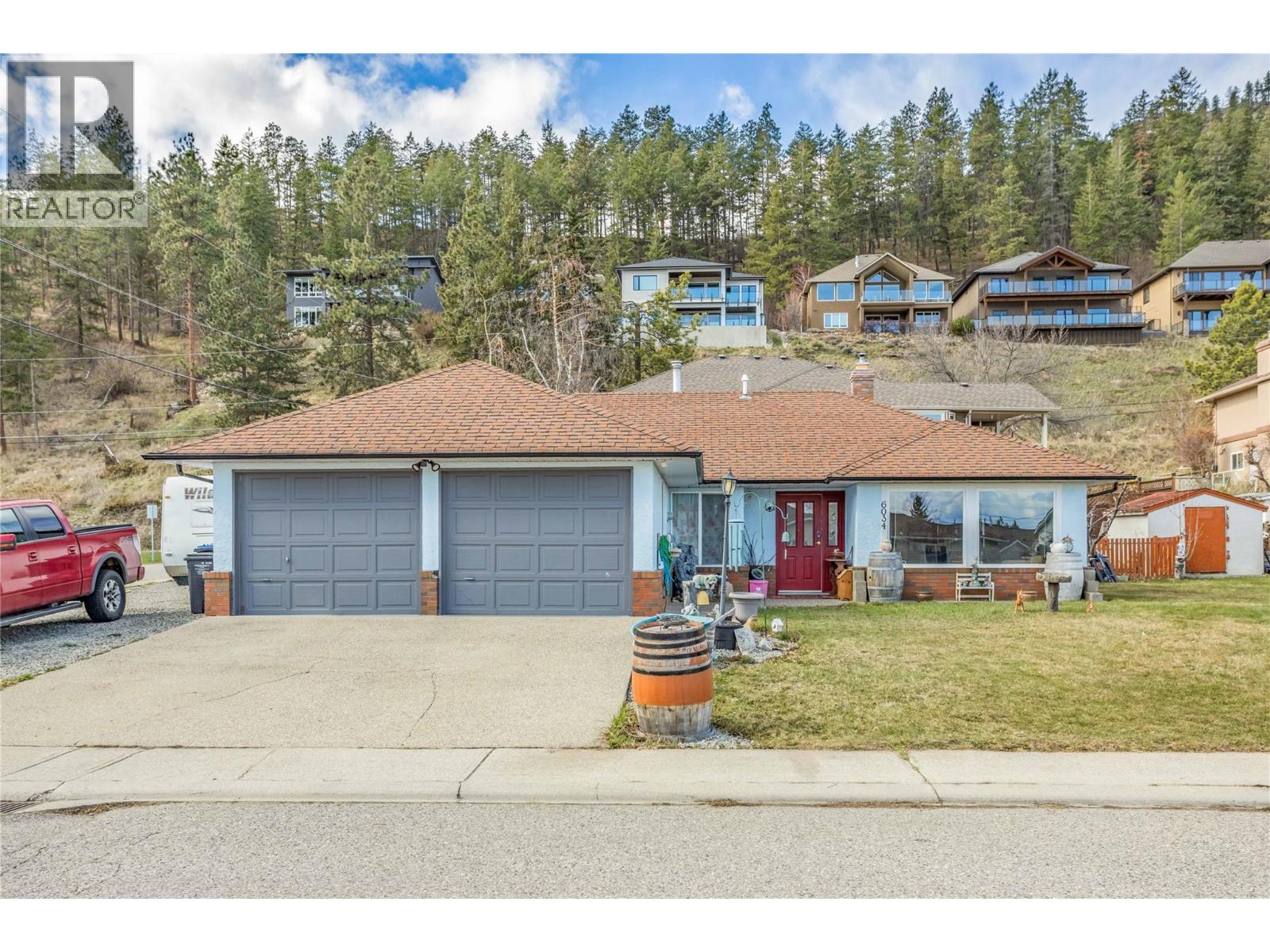 6034 Garraway Place, Peachland, British Columbia