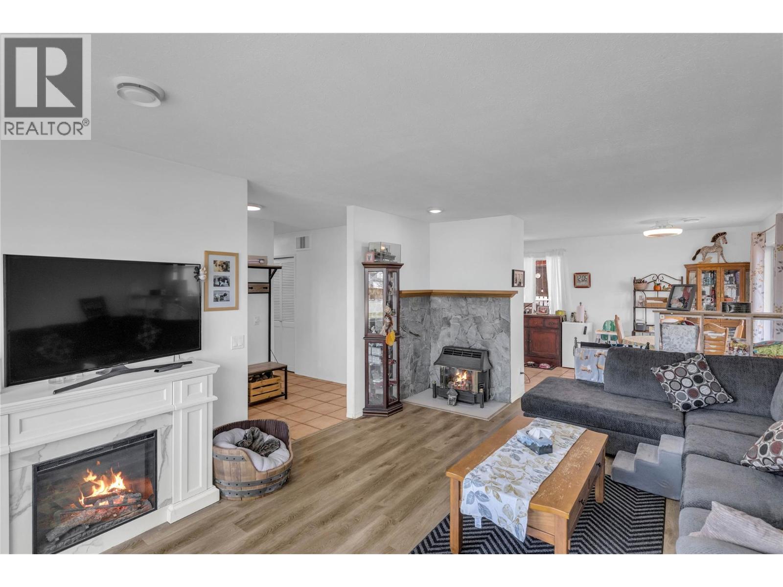 6034 Garraway Place, Peachland, British Columbia  V0H 1X4 - Photo 8 - 10380391