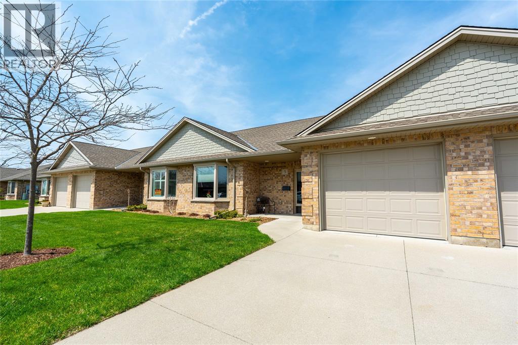 5969 Townsend Line Unit# 5, Lambton Shores, Ontario  N0N 1J0 - Photo 2 - 26008973