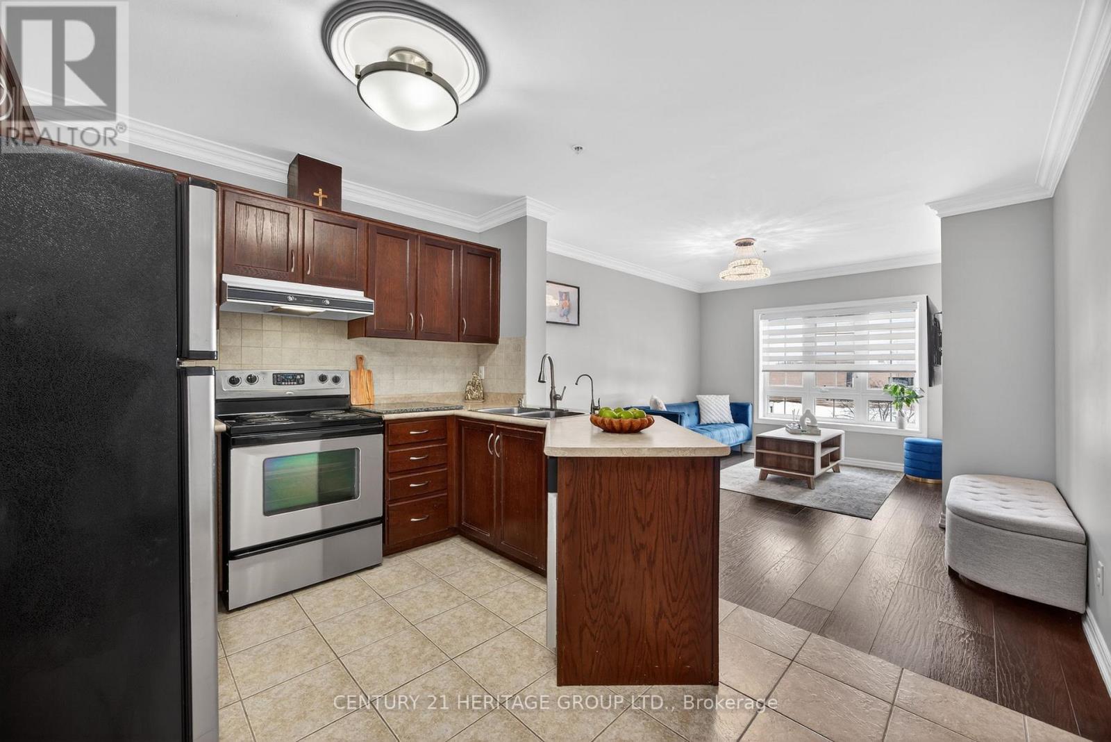 214 - 112 Simcoe Road, Bradford West Gwillimbury, Ontario  L3Z 1Y2 - Photo 2 - N12801260