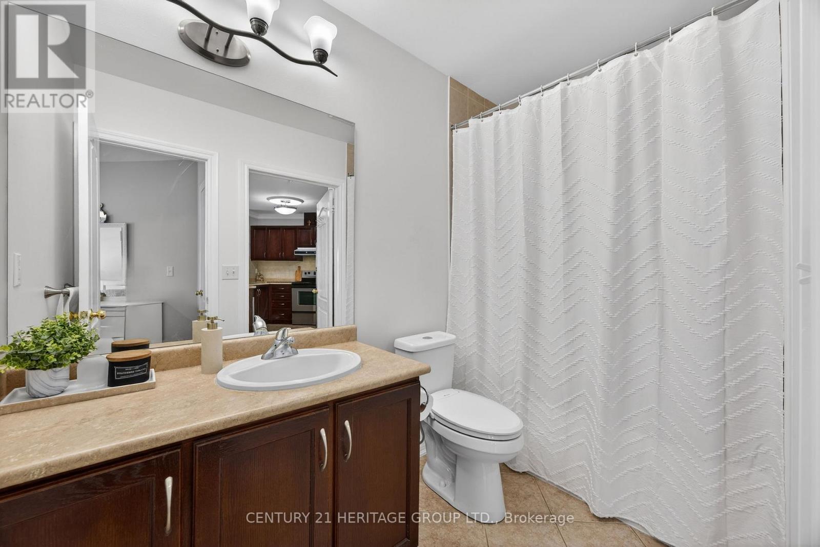 214 - 112 Simcoe Road, Bradford West Gwillimbury, Ontario  L3Z 1Y2 - Photo 6 - N12801260