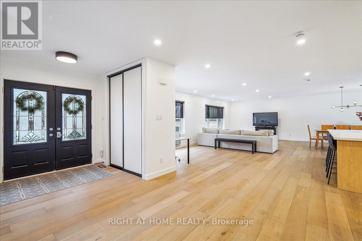 2090 Stonehouse Crescent, Mississauga, Ontario  L5H 3J1 - Photo 13 - W12874118