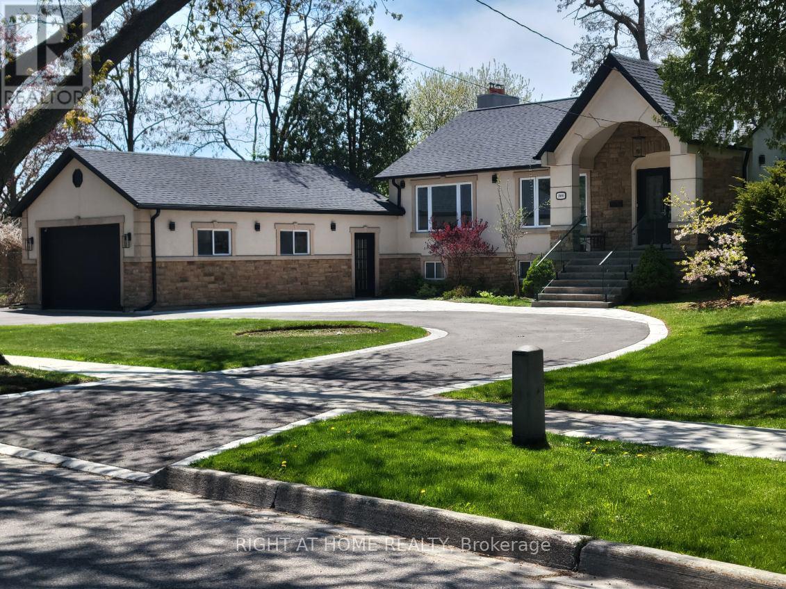 2090 Stonehouse Crescent, Mississauga, Ontario  L5H 3J1 - Photo 2 - W12874118