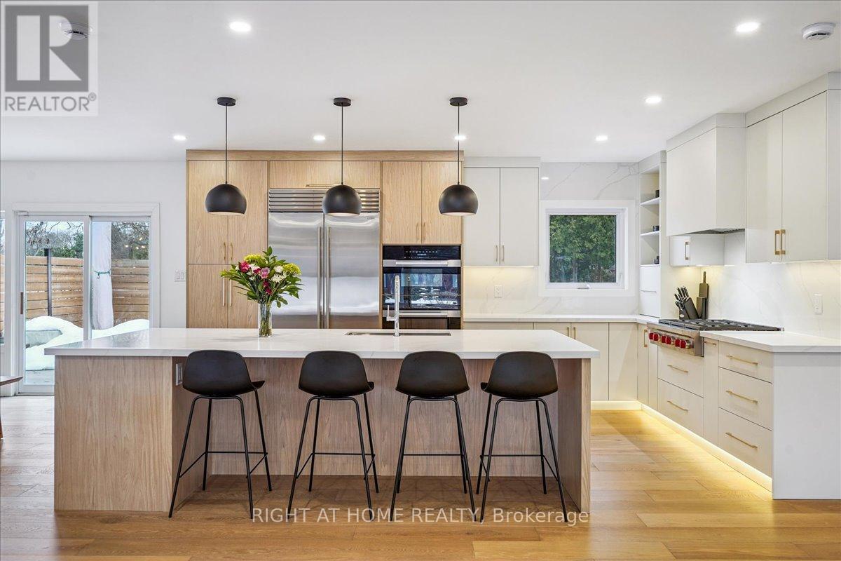 2090 Stonehouse Crescent, Mississauga, Ontario  L5H 3J1 - Photo 7 - W12874118