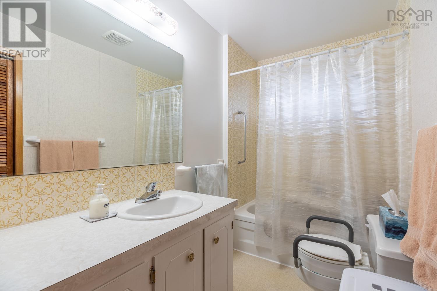 145 Poplar Drive, Cole Harbour, Nova Scotia  B2W 2K7 - Photo 18 - 202608727