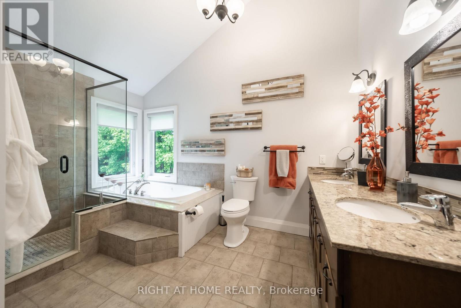 12028 Highway 118 Highway, Dysart Et Al, Ontario  K0M 1S0 - Photo 22 - X12422903