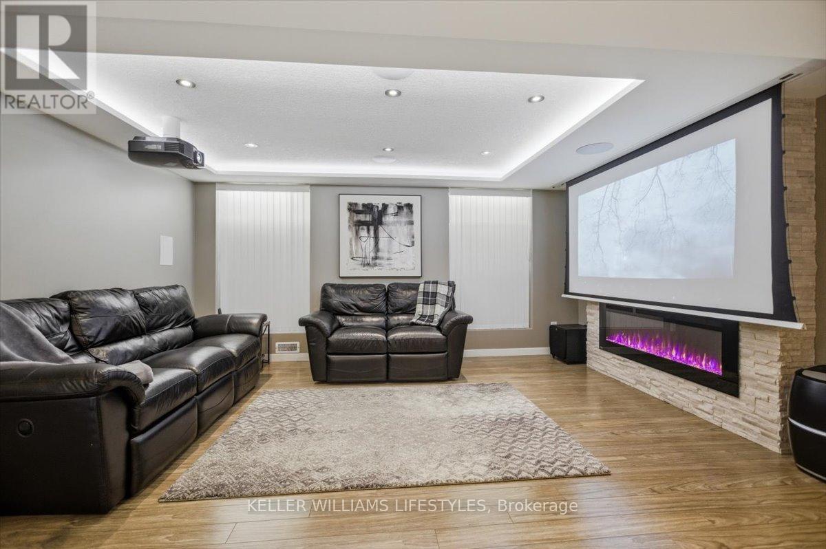 779 North Leaksdale Circle, London South, Ontario  N6M 1L9 - Photo 4 - X12974944