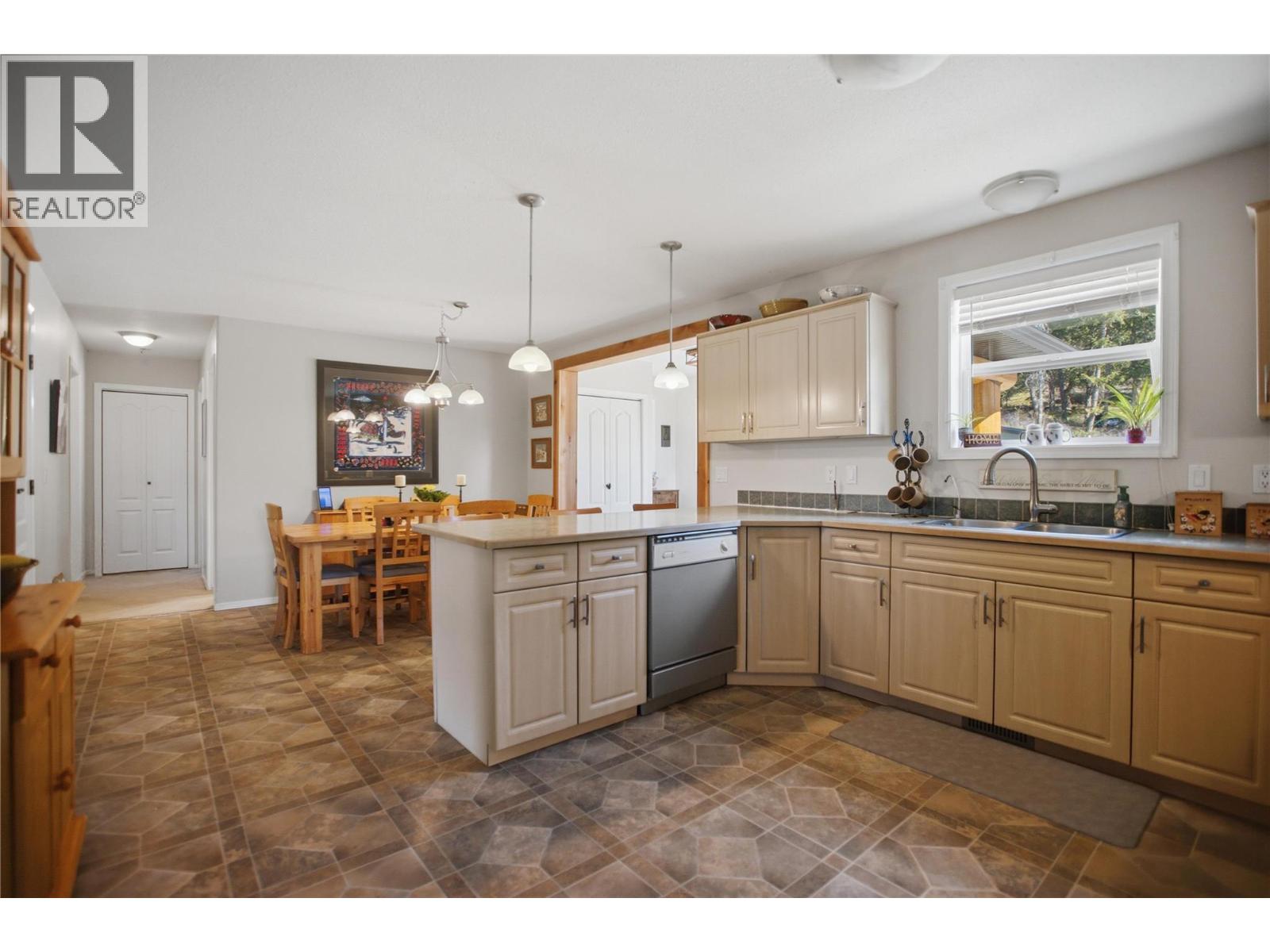 4205 Kristianson Road, Monte Lake, British Columbia  V0E 2N0 - Photo 29 - 10384973