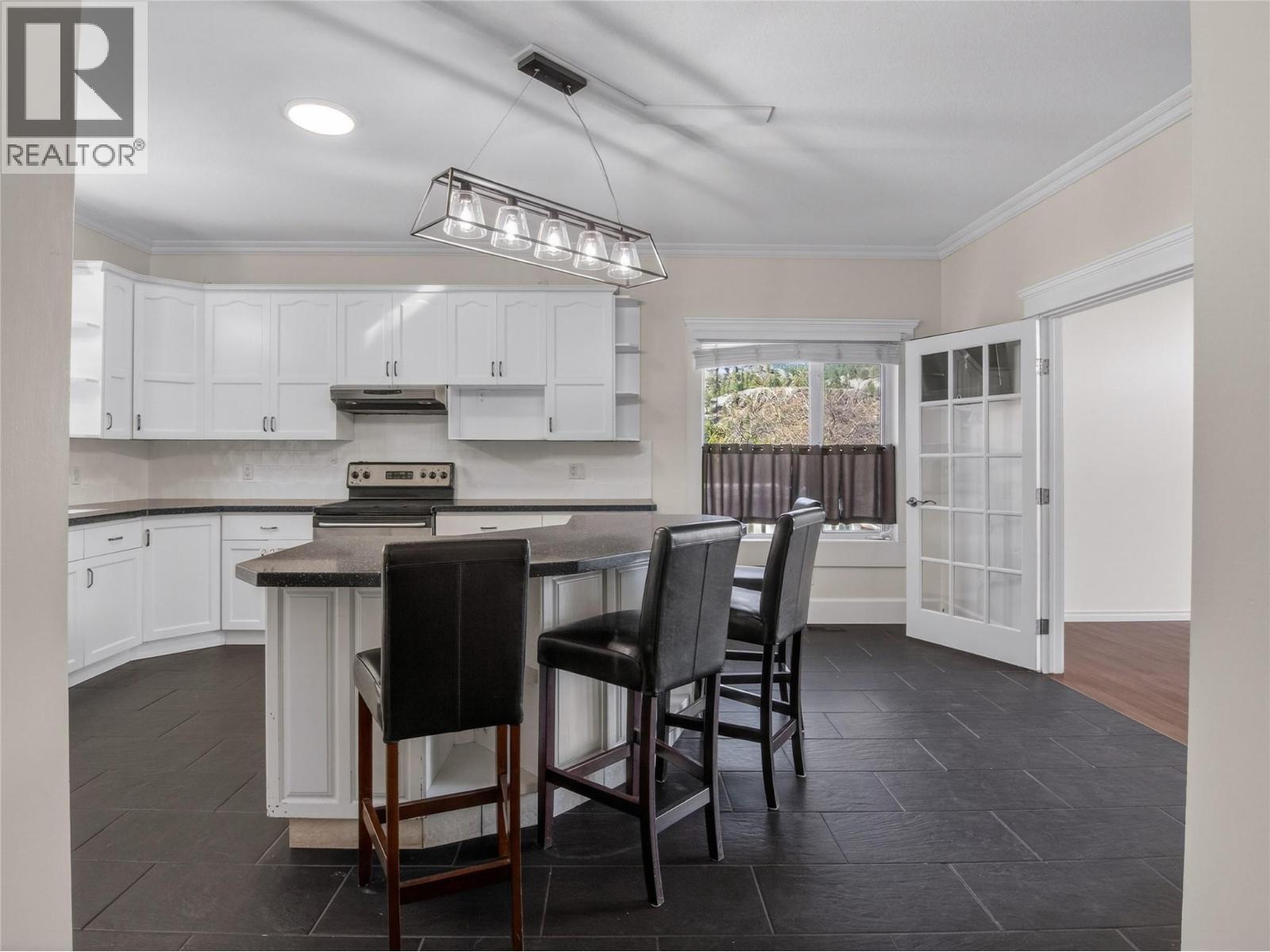 192 Lakehill Road, Kaleden, British Columbia  V0H 1K0 - Photo 6 - 10383604