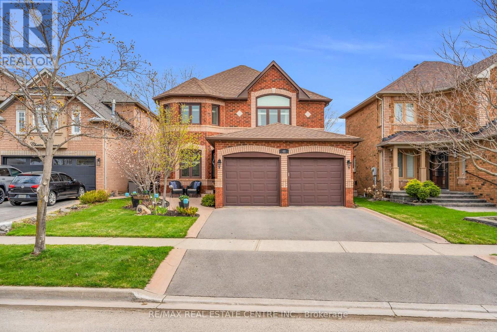 48 CHESTER CRESCENT, Halton Hills, Ontario