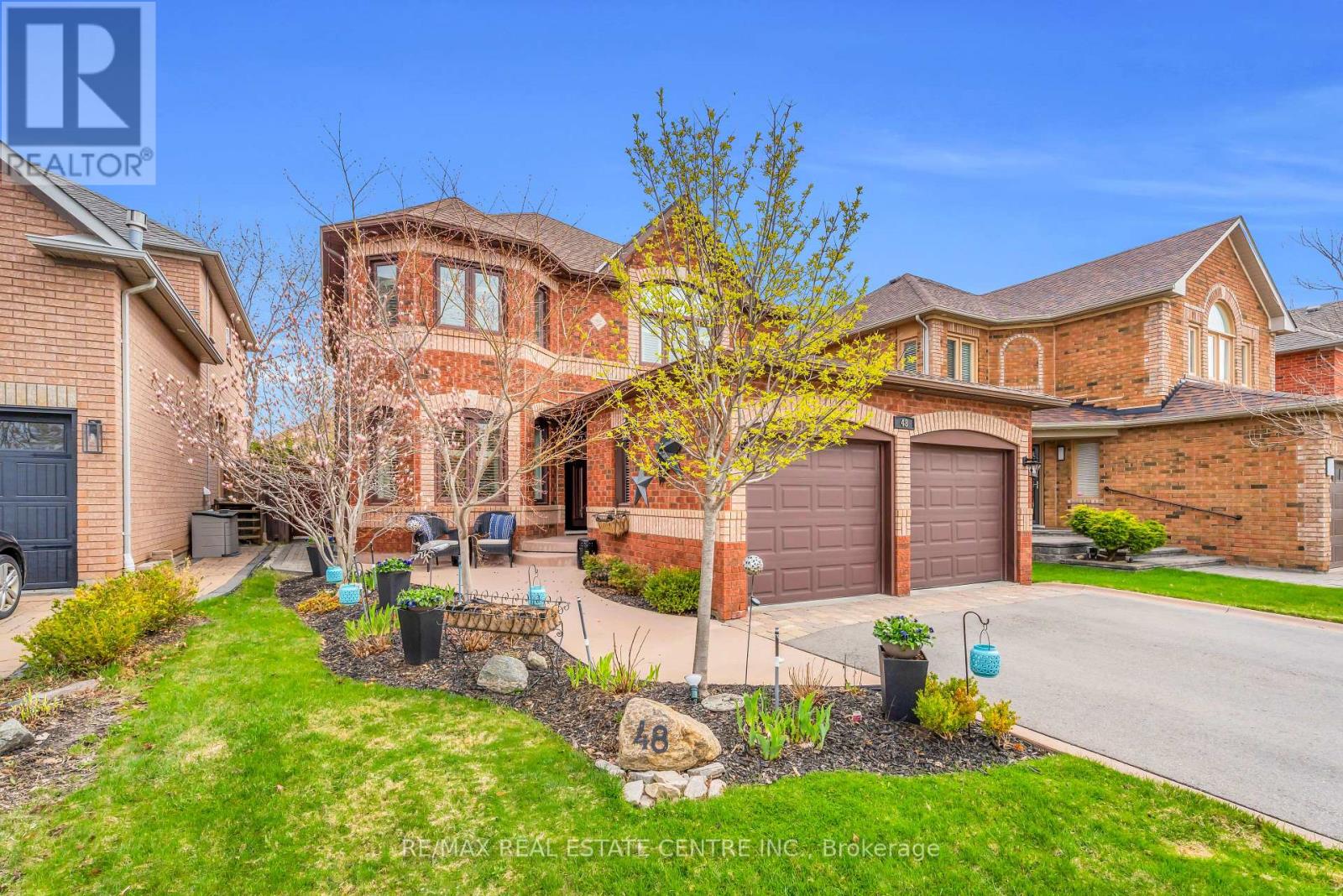 48 Chester Crescent, Halton Hills, Ontario  L7G 5W5 - Photo 2 - W13048318