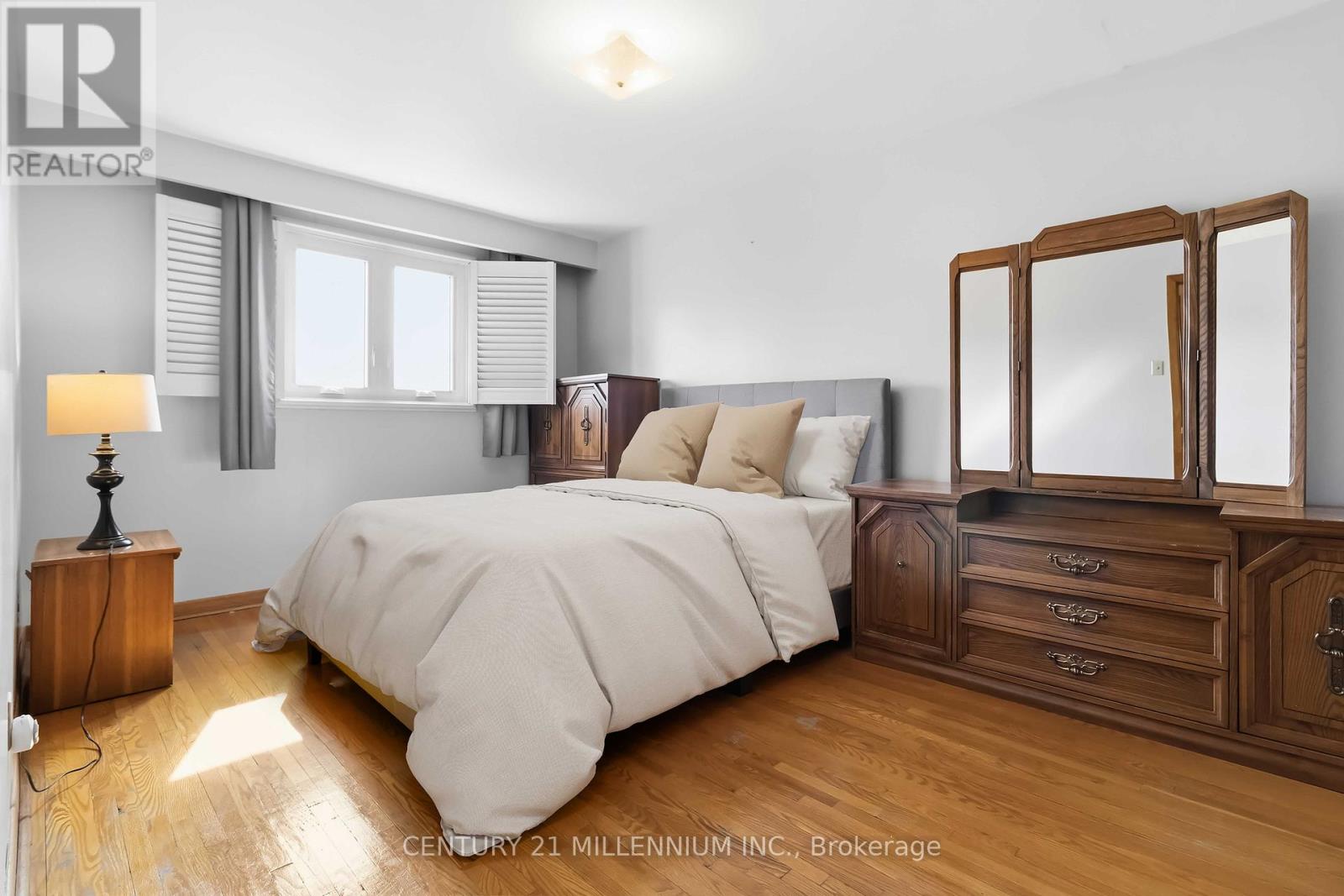 3638 Molly Avenue, Mississauga, Ontario  L5A 3M5 - Photo 14 - W13048320