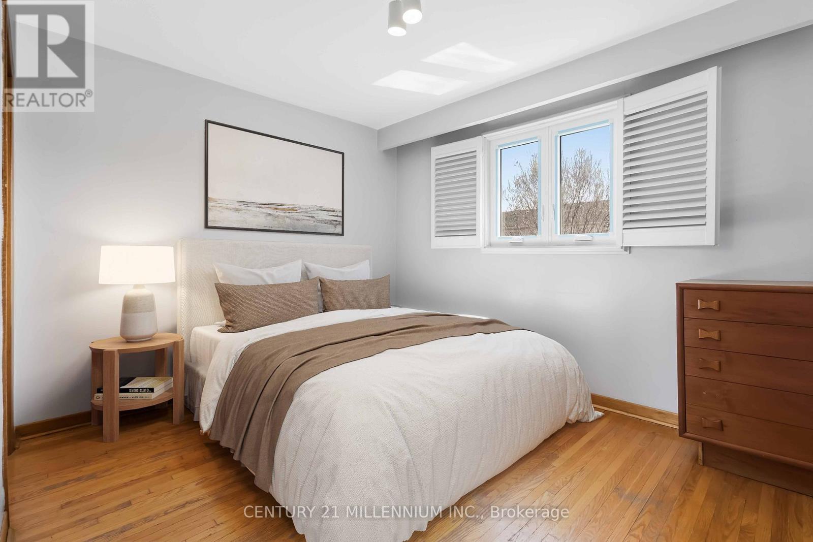 3638 Molly Avenue, Mississauga, Ontario  L5A 3M5 - Photo 18 - W13048320