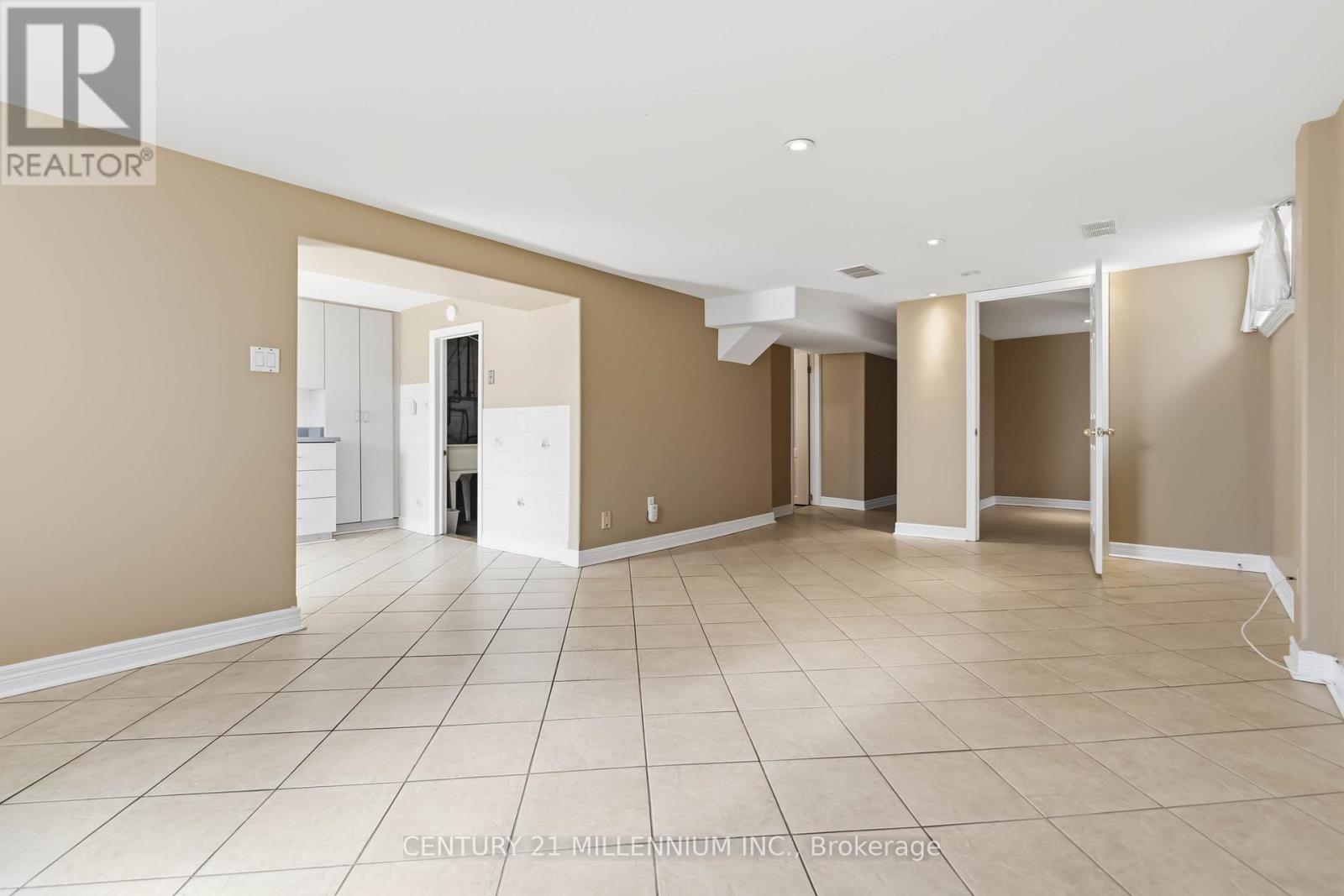 3638 Molly Avenue, Mississauga, Ontario  L5A 3M5 - Photo 24 - W13048320