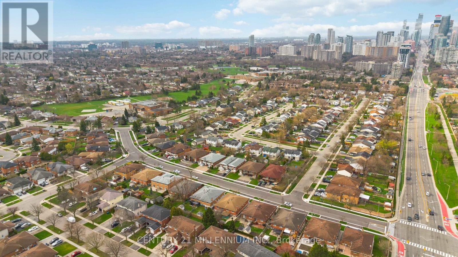 3638 Molly Avenue, Mississauga, Ontario  L5A 3M5 - Photo 30 - W13048320