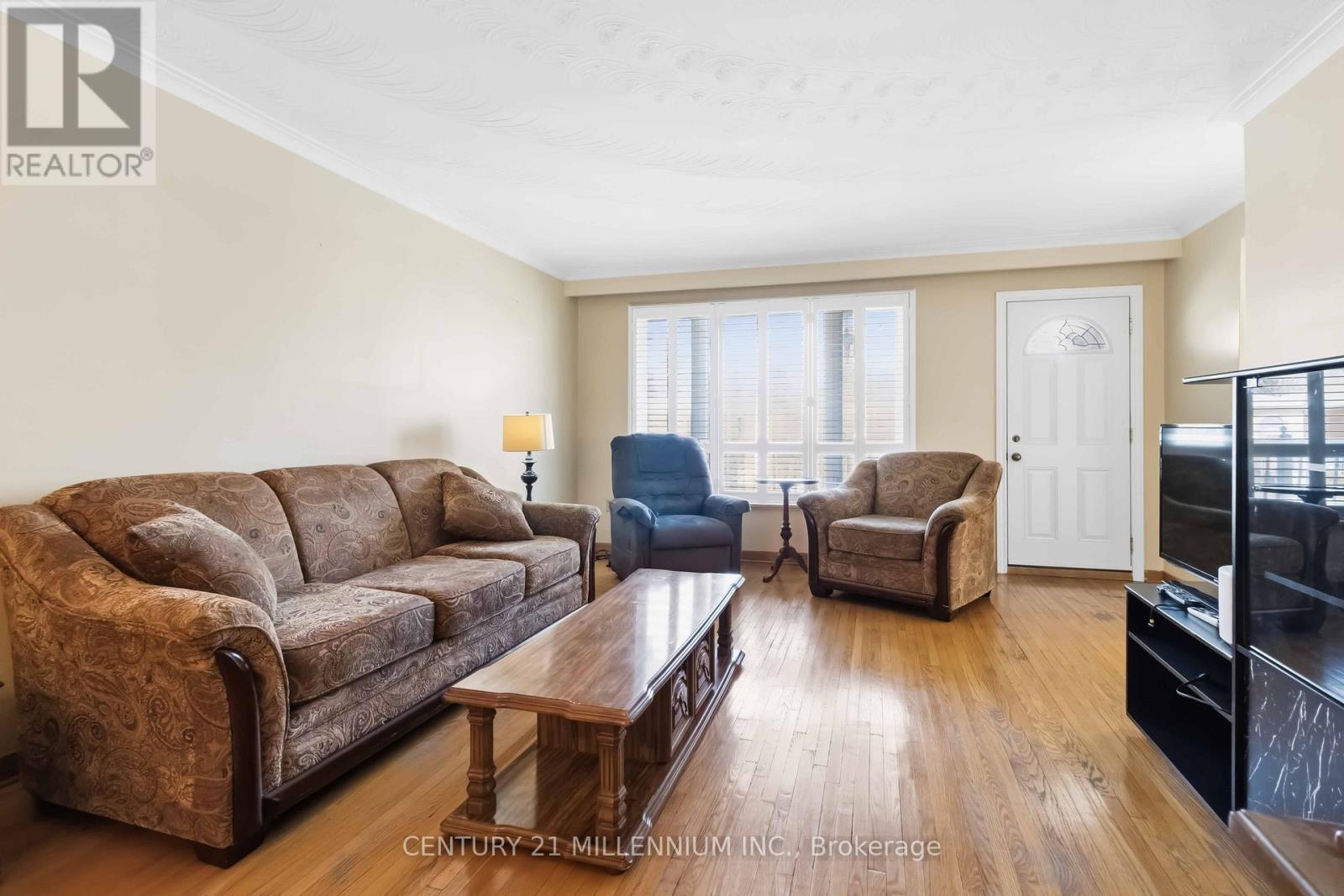 3638 Molly Avenue, Mississauga, Ontario  L5A 3M5 - Photo 6 - W13048320