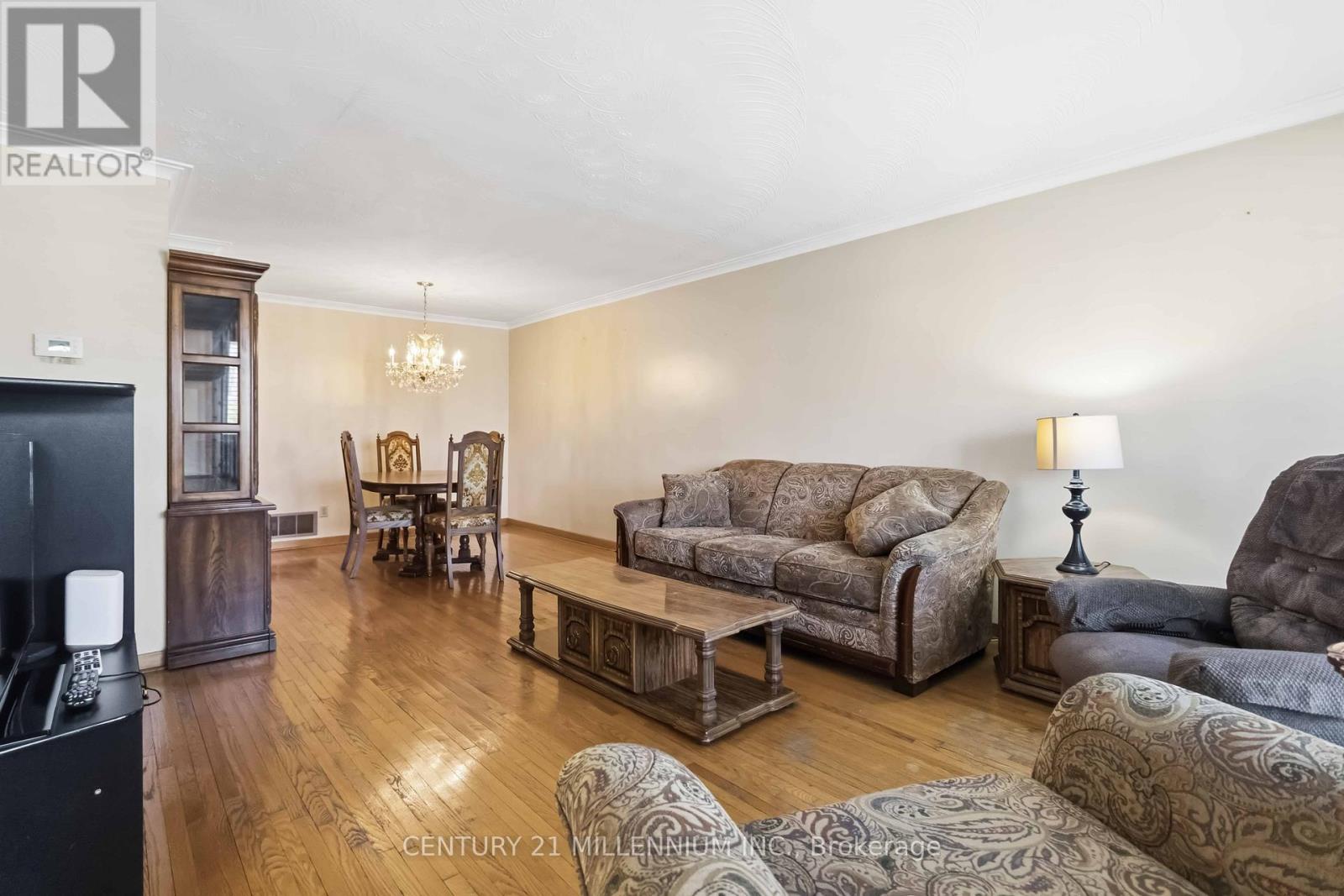 3638 Molly Avenue, Mississauga, Ontario  L5A 3M5 - Photo 9 - W13048320