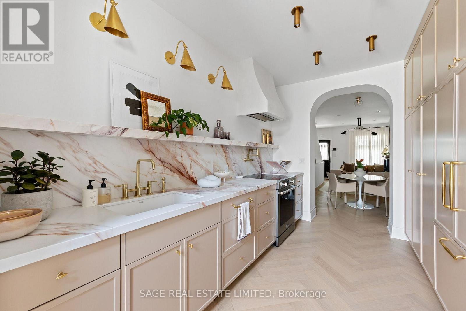 138 LAPPIN AVENUE, Toronto, Ontario