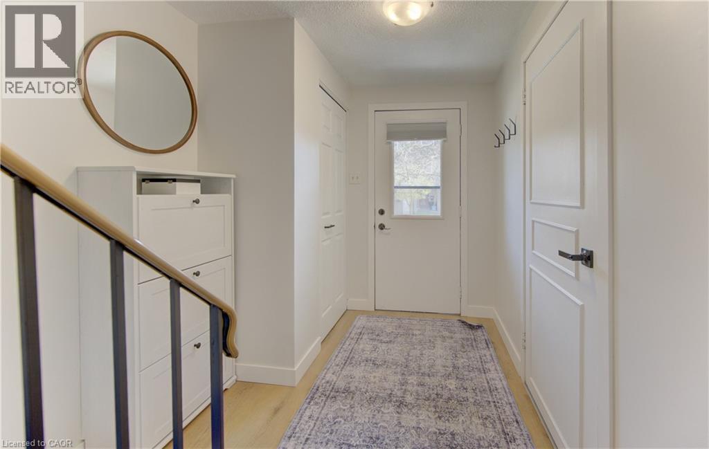 80 Old Country Drive Unit# 2, Kitchener, Ontario  N2E 2E5 - Photo 3 - 40824354