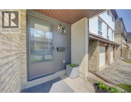 80 OLD COUNTRY Drive Unit# 2, Kitchener, Ontario
