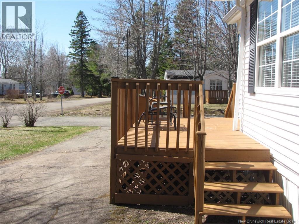 12 Pinetree Street, Moncton, New Brunswick  E1H 2Z6 - Photo 4 - NB135041