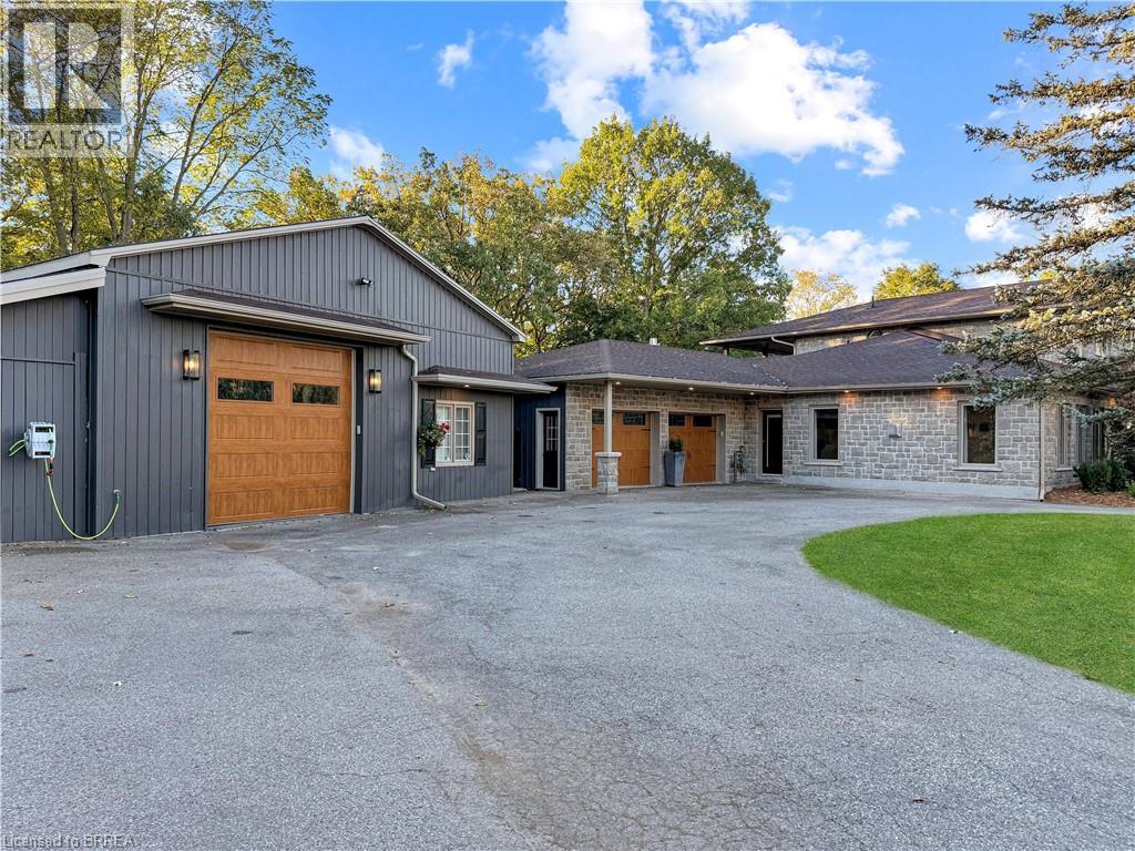 360 Robinson Road, Brantford, Ontario  N3T 5L7 - Photo 3 - 40823890