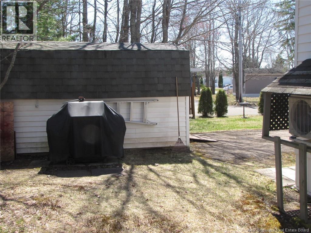 12 Pinetree Street, Moncton, New Brunswick  E1H 2Z6 - Photo 6 - NB135041