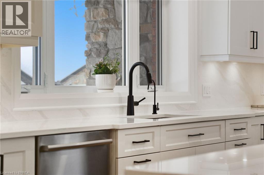 360 Robinson Road, Brantford, Ontario  N3T 5L7 - Photo 20 - 40823890