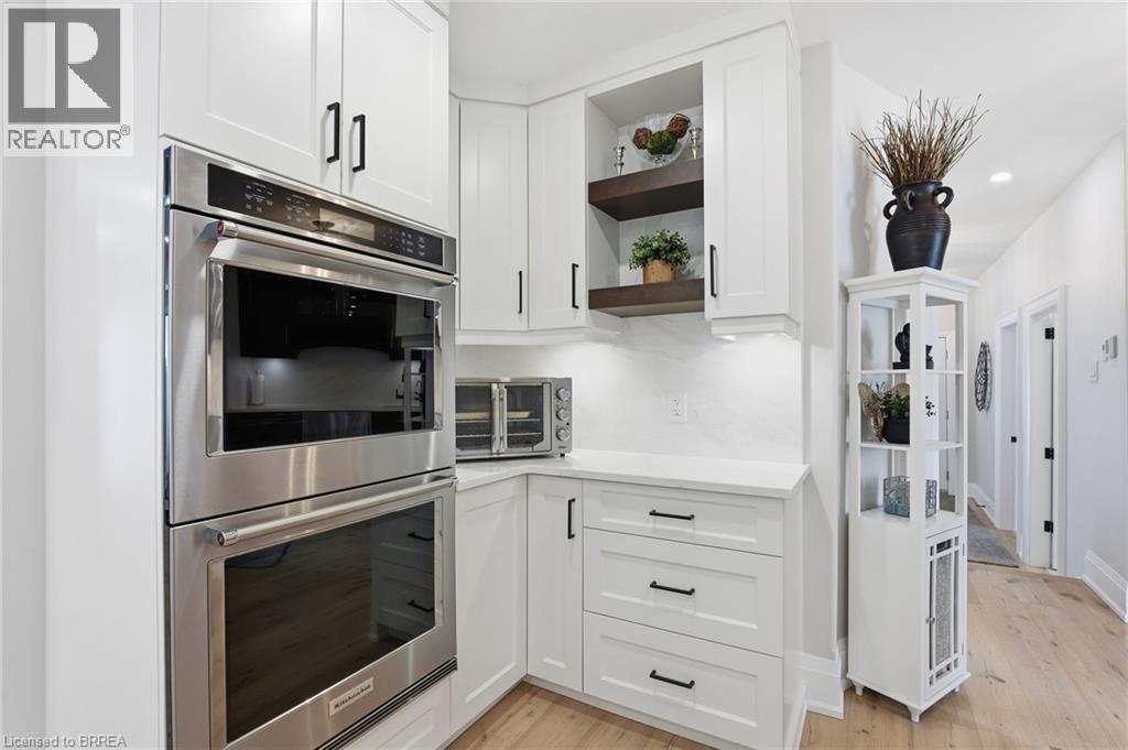 360 Robinson Road, Brantford, Ontario  N3T 5L7 - Photo 22 - 40823890