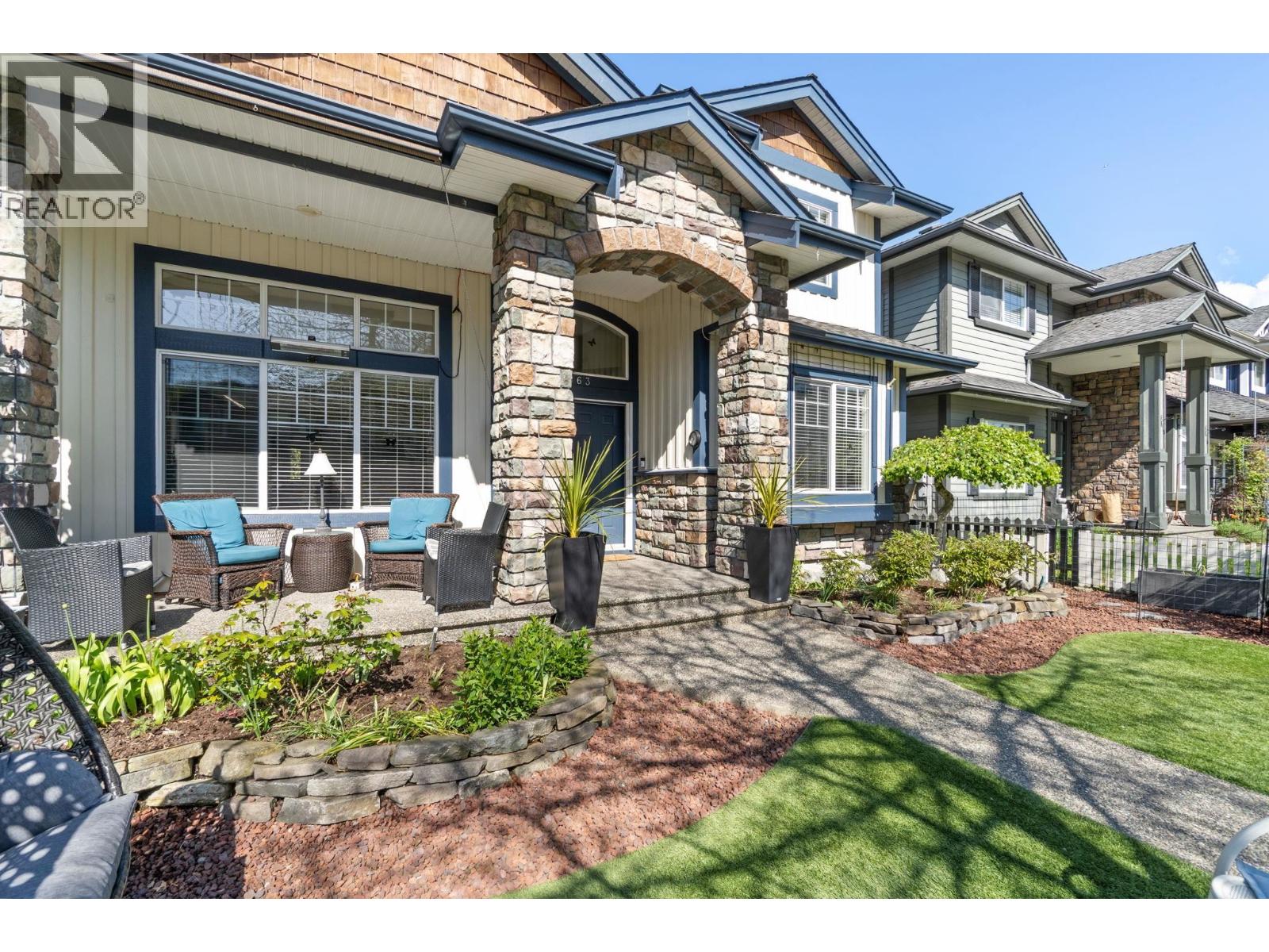 10363 ROBERTSON STREET, Maple Ridge, British Columbia