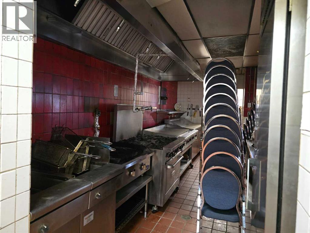 4206 Macleod Trail S, Calgary, Alberta  T2G 2R7 - Photo 3 - A2287573