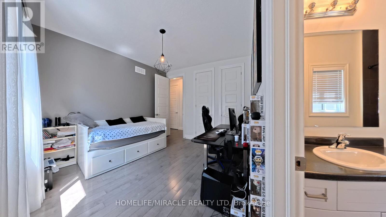 102 Deer Creek Street, Kitchener, Ontario  N2A 4B8 - Photo 39 - X13048438