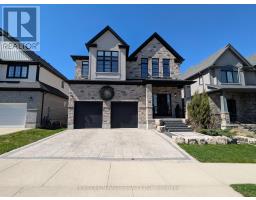 102 DEER CREEK STREET, Kitchener, Ontario