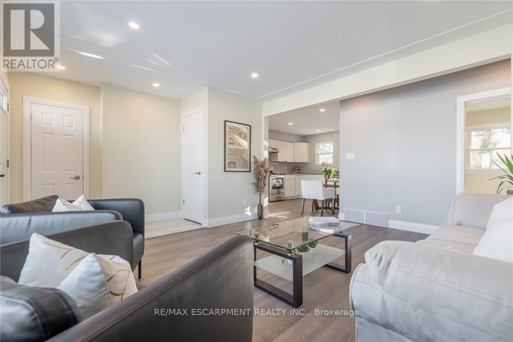 58 SANDALWOOD AVENUE, Hamilton, Ontario