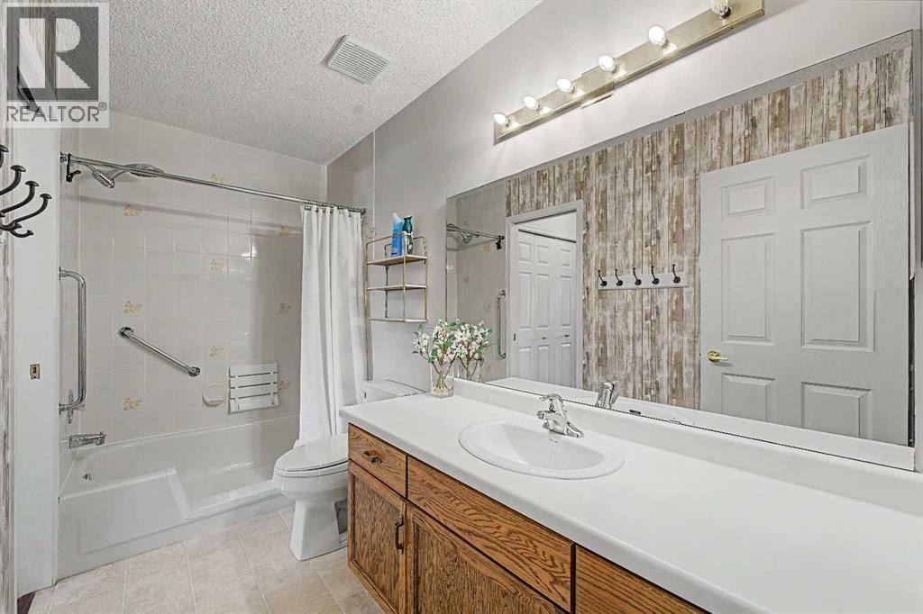 24 Deer Ridge Close Se, Calgary, Alberta  T2J 7C2 - Photo 21 - A2300719