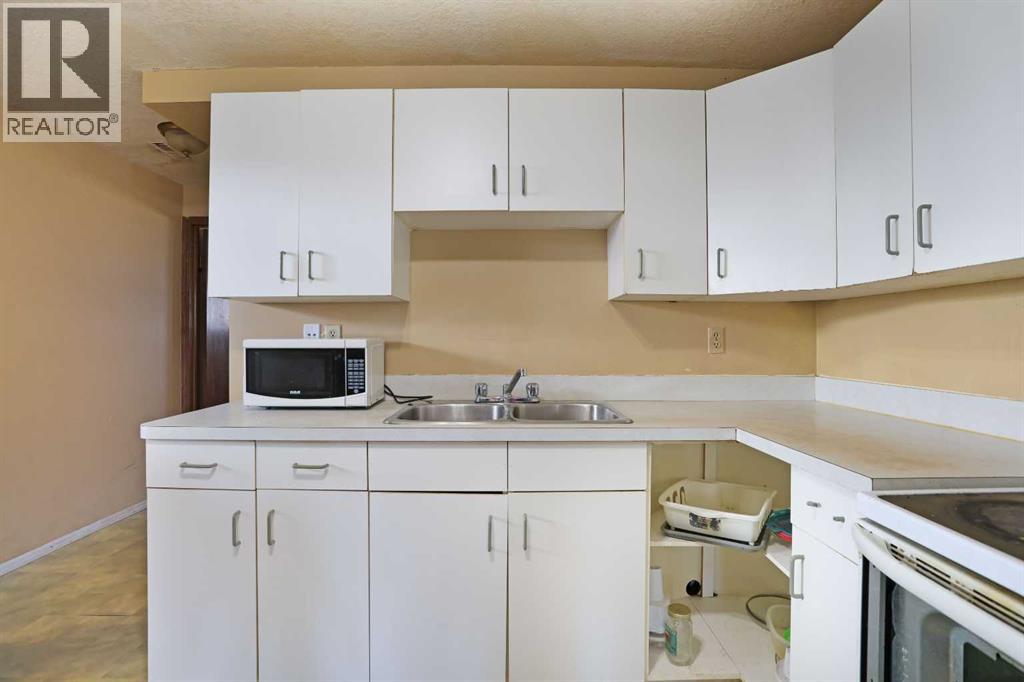 184 Upland Boulevard W, Brooks, Alberta  T1R 0R1 - Photo 31 - A2302379