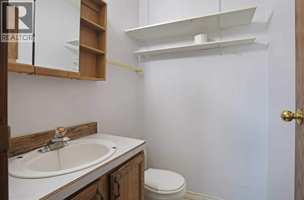 184 Upland Boulevard W, Brooks, Alberta  T1R 0R1 - Photo 16 - A2302379