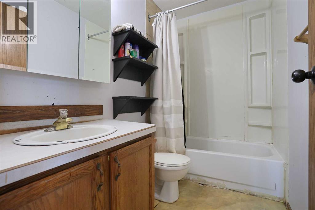 184 Upland Boulevard W, Brooks, Alberta  T1R 0R1 - Photo 23 - A2302379