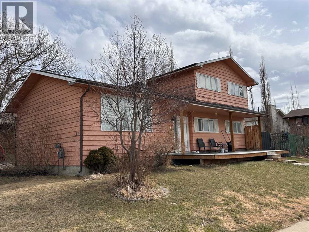 21 Ridgegate Way SW, Airdrie, Alberta  T4B 1A7 - Photo 2 - A2304113